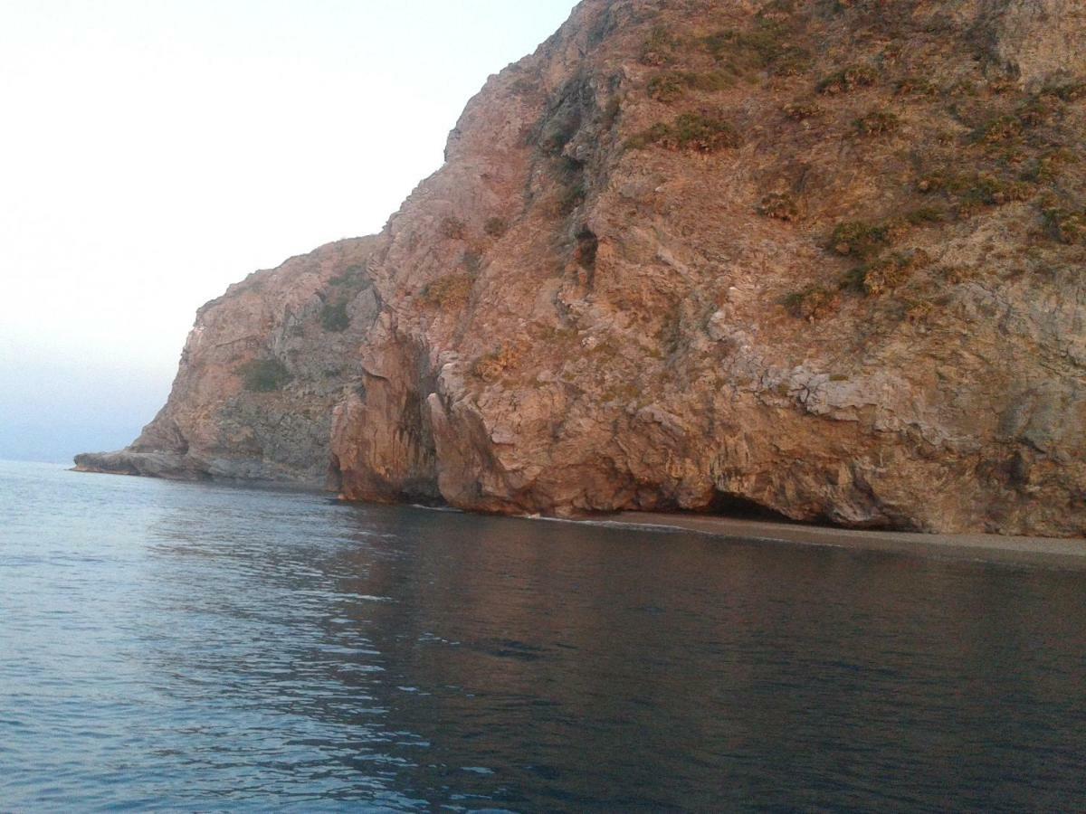 Golfo Di Tindari Apartments ฟาลโกเน ภายนอก รูปภาพ