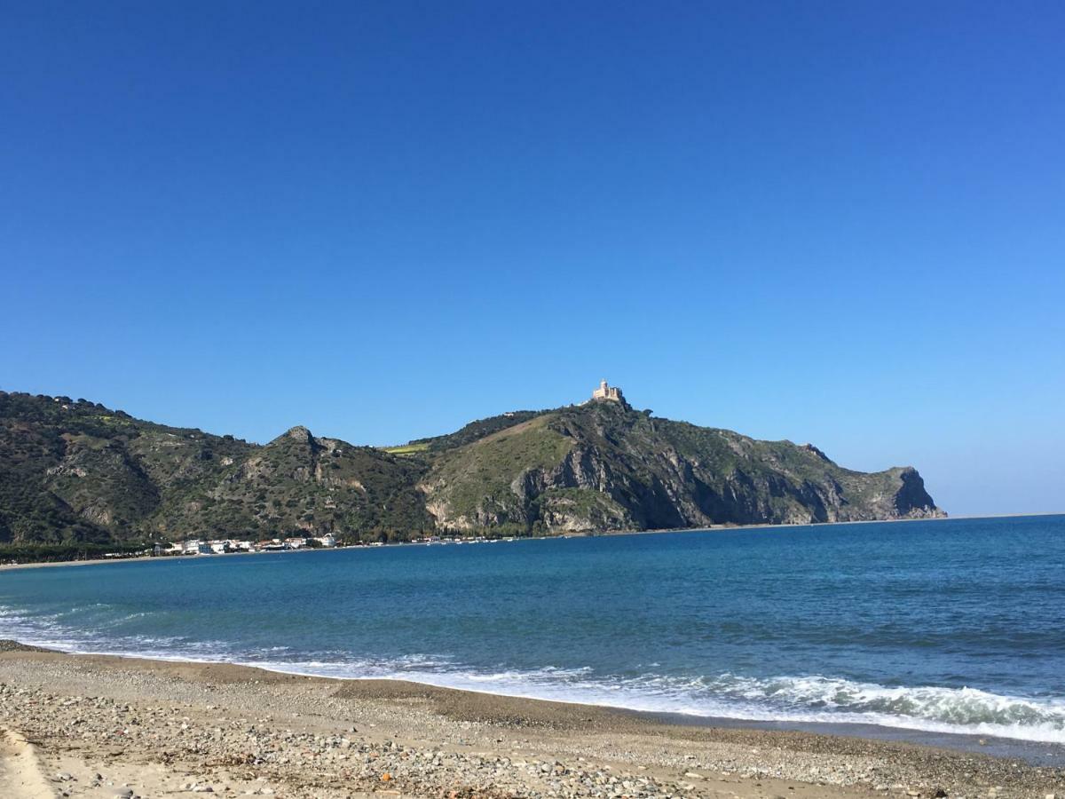 Golfo Di Tindari Apartments ฟาลโกเน ภายนอก รูปภาพ