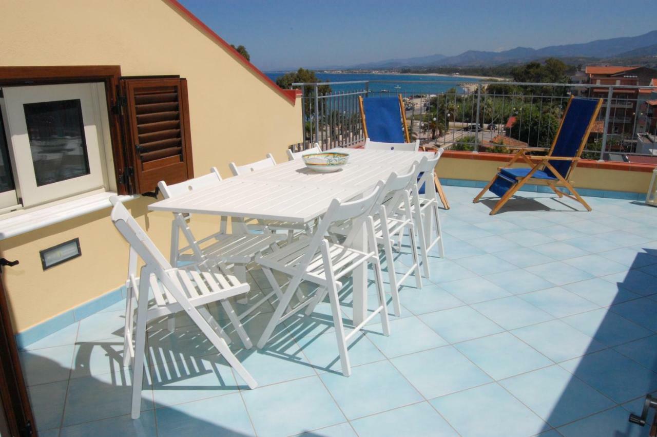 Golfo Di Tindari Apartments ฟาลโกเน ภายนอก รูปภาพ